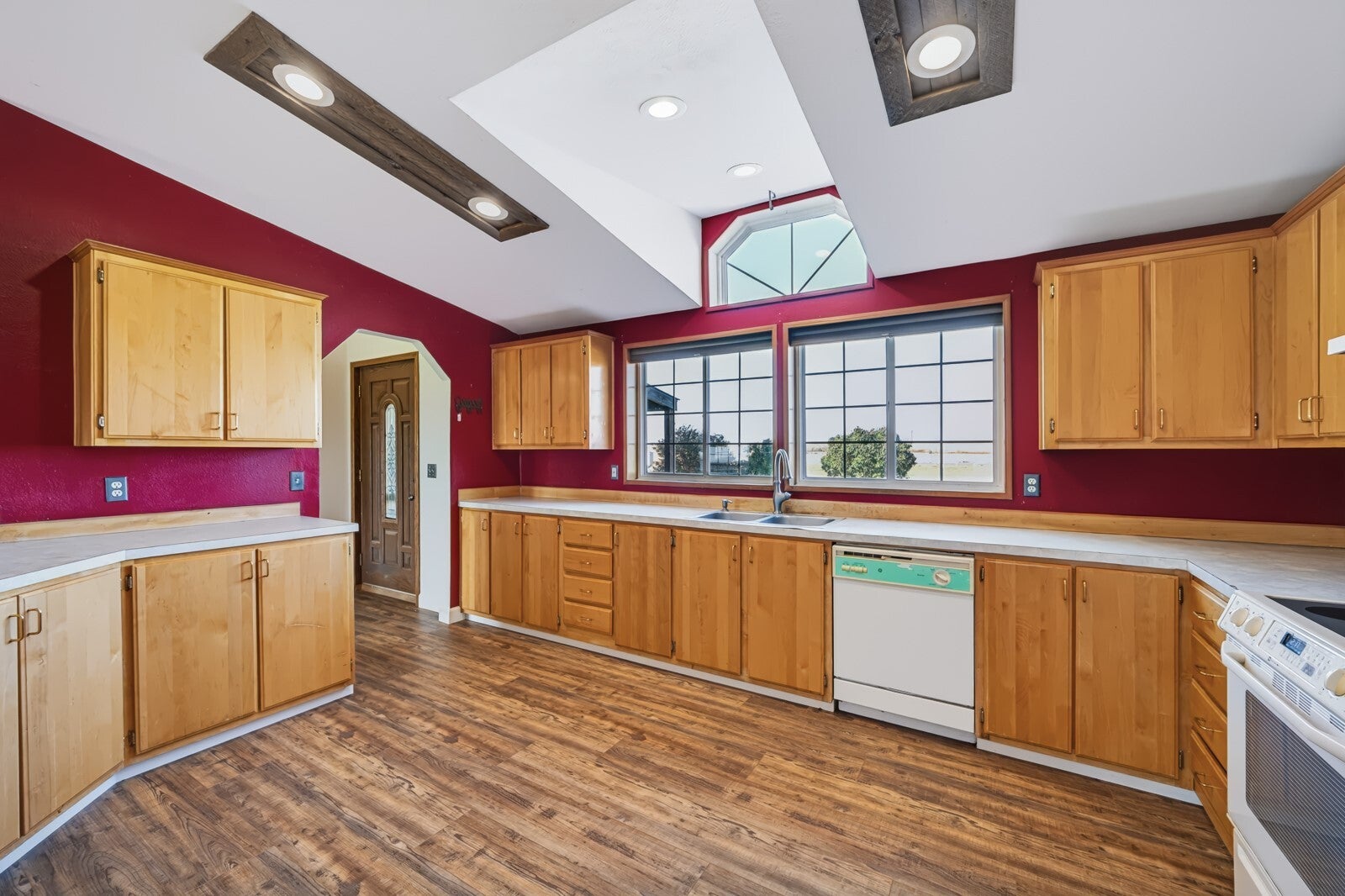 17747 Road 3 SE