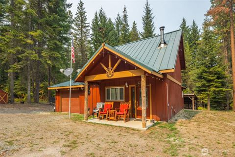 Photo of 1850 Timber Mountain Loop, Cle Elum, WA 98922 (MLS # 2513380)
