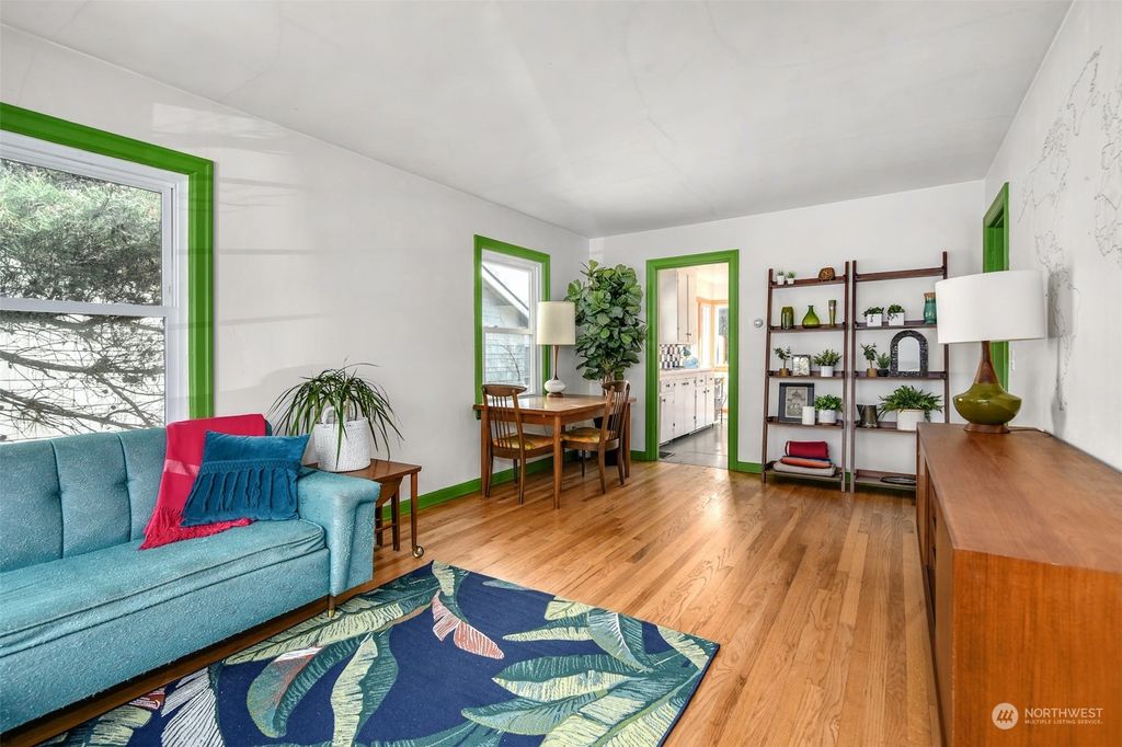 Photo of 215 S Orcas Street, Seattle, WA 98108 (MLS # 2043591)