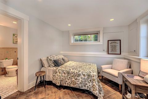 Tiny photo for 1712 Arch Avenue SW, Seattle, WA 98116 (MLS # 2514523)