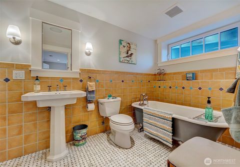 Tiny photo for 1712 Arch Avenue SW, Seattle, WA 98116 (MLS # 2514523)