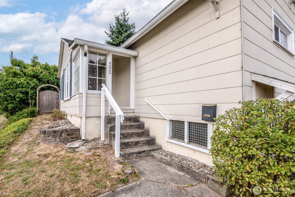 Photo of 4020 S Asotin Street, Tacoma, WA 98418 (MLS # 2442906)