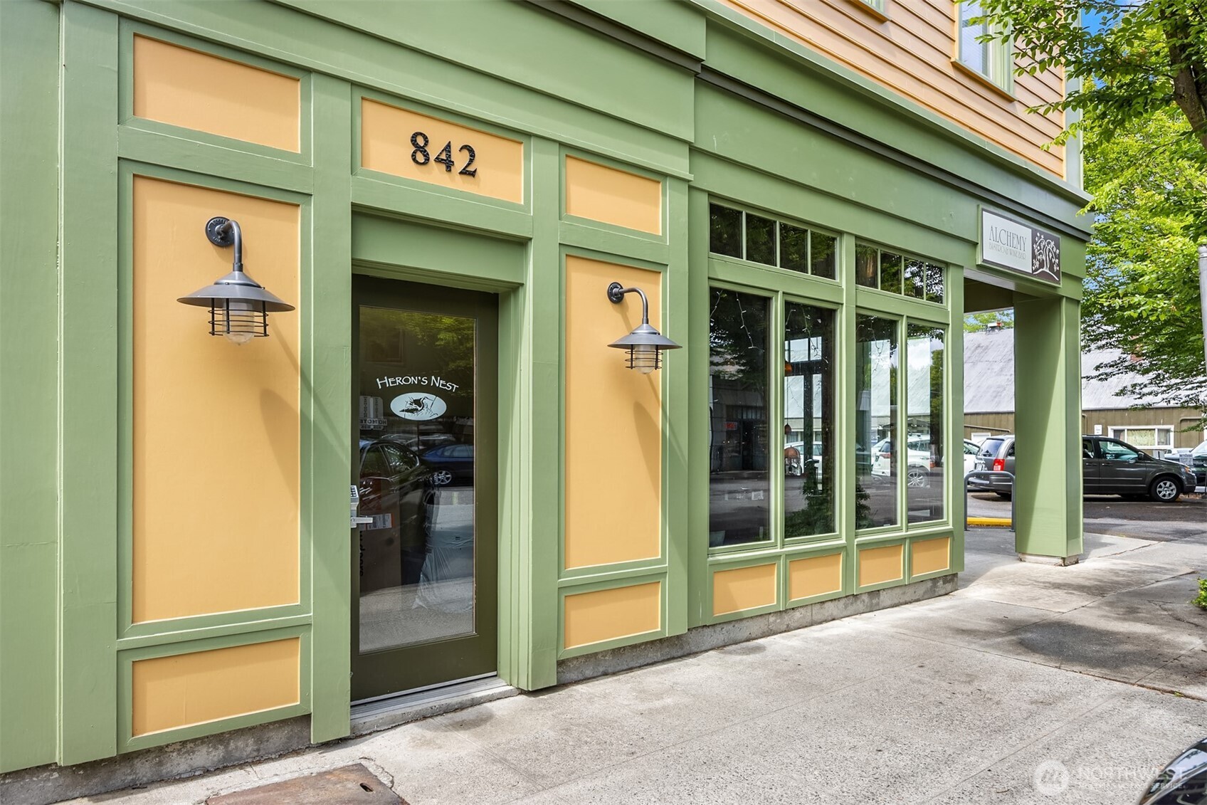 842 Washington Street 204