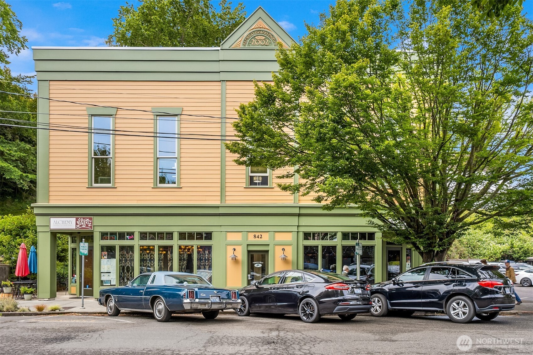 842 Washington Street 204