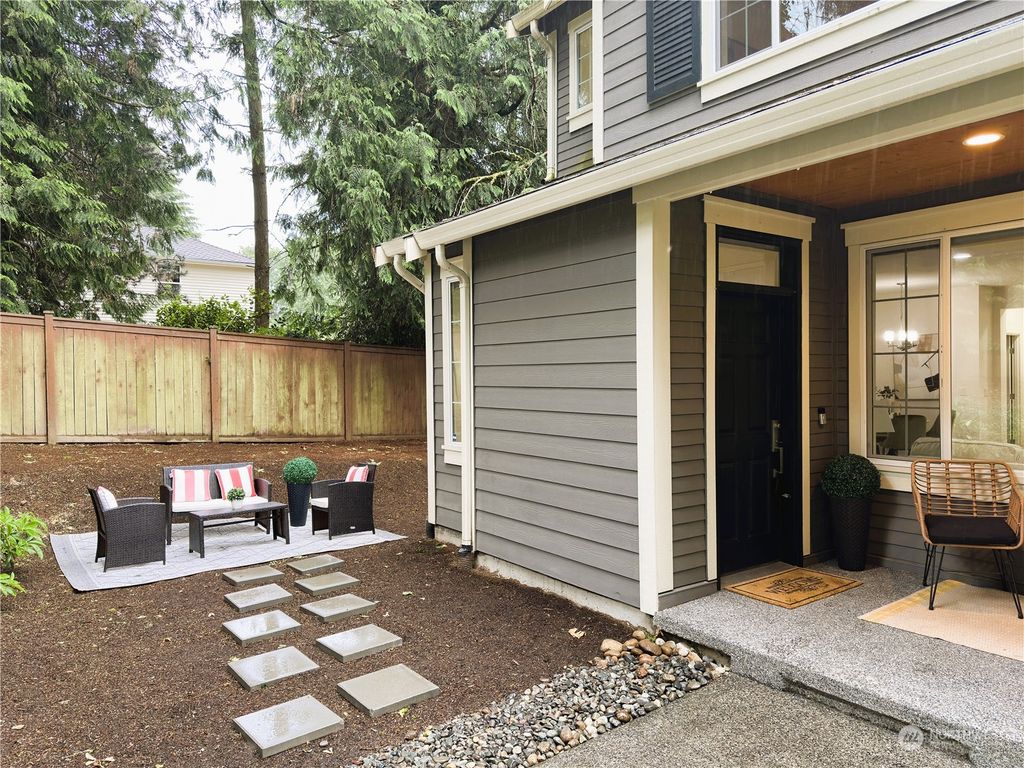 Photo of 15795 NE 114th Way, Redmond, WA 98052 (MLS # 2254534)