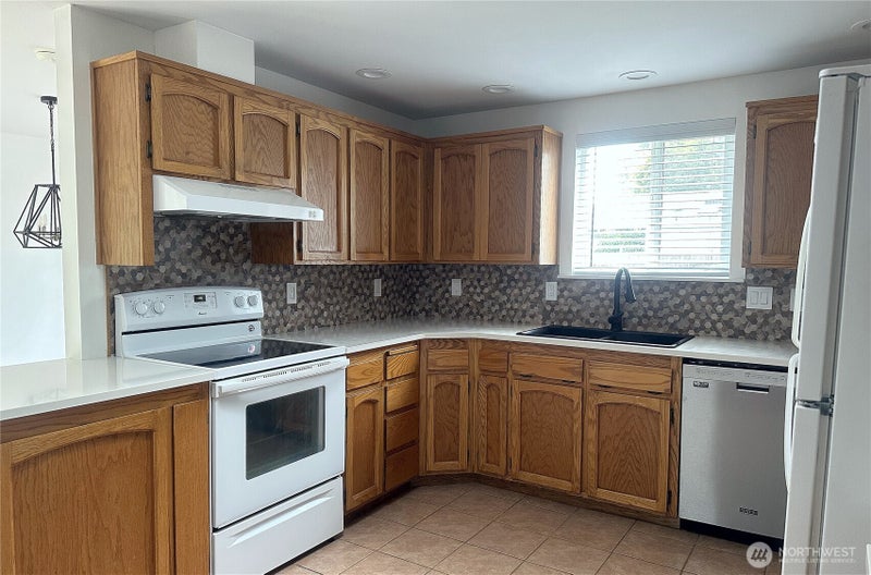 1226 Dewey Drive