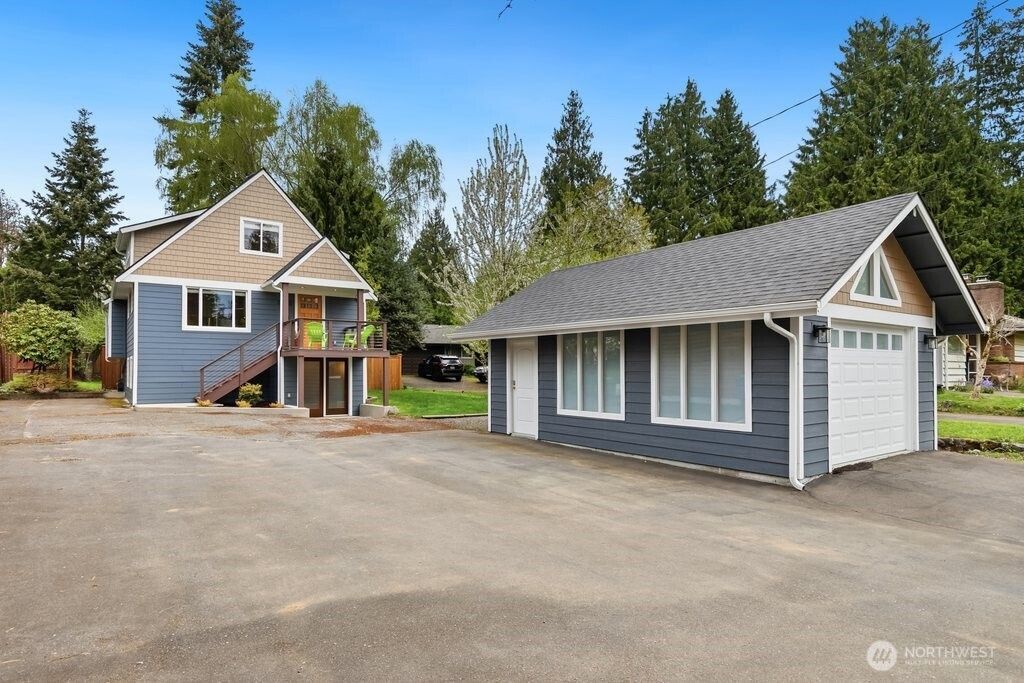 Photo of 2122 N 128th Street, Seattle, WA 98133 (MLS # 2512316)