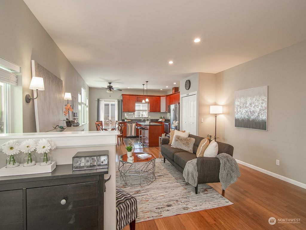 Photo of 10250 17th Avenue SW, Seattle, WA 98146 (MLS # 2237471)