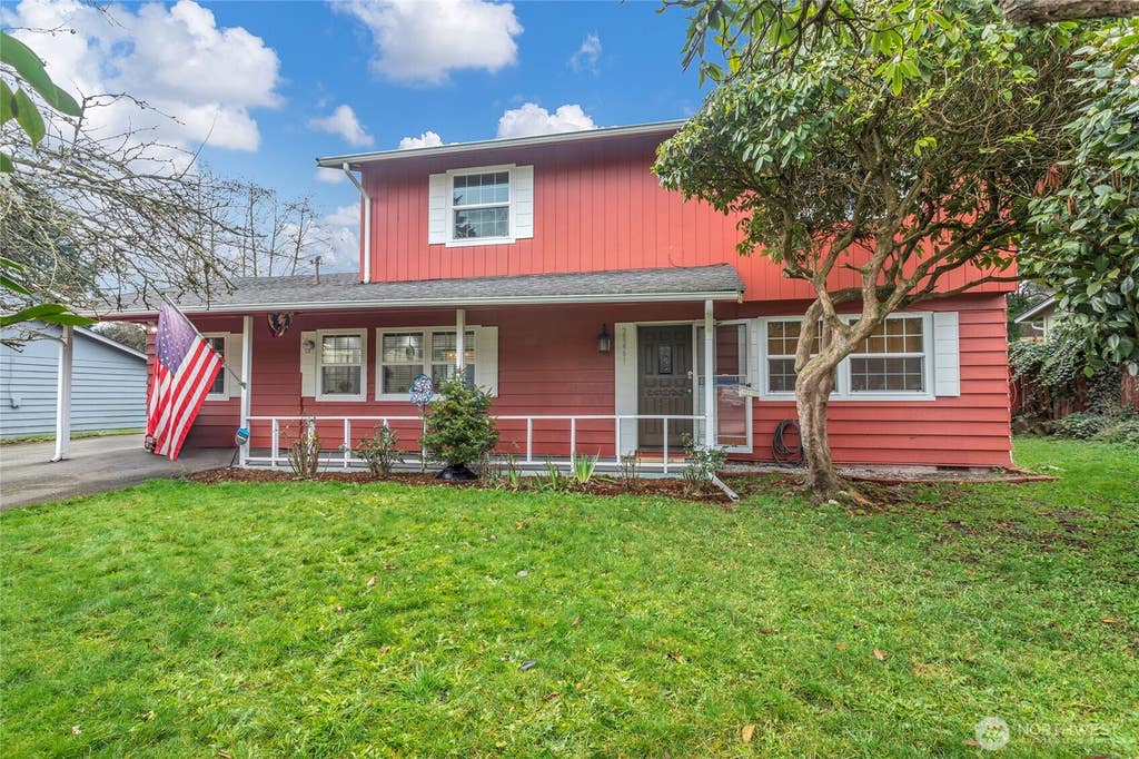 Photo of 28461 26th Avenue S, Federal Way, WA 98003 (MLS # 2544425)