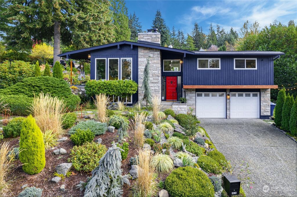 Photo of 4676 148th Place SE, Bellevue, WA 98006 (MLS # 2297147)