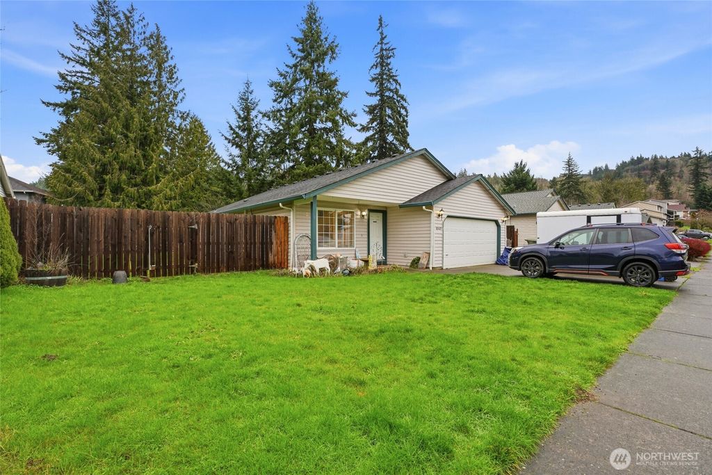 Photo of 1040 Ashland St, Kalama, WA 98625 (MLS # 2466485)