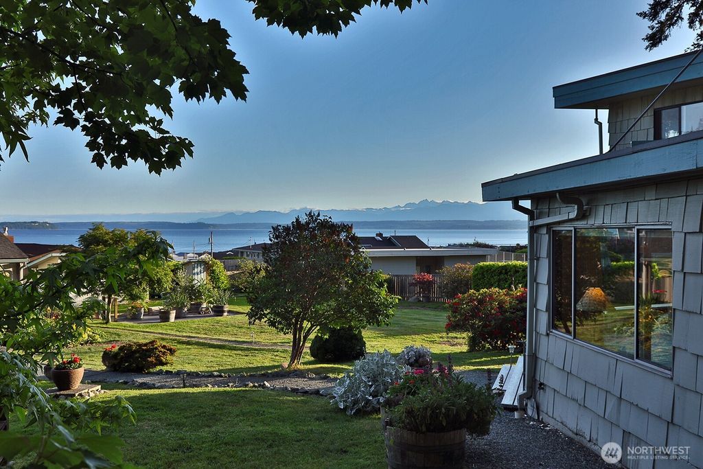 Photo of 5536 Mutiny Sands Road, Freeland, WA 98249 (MLS # 2532919)