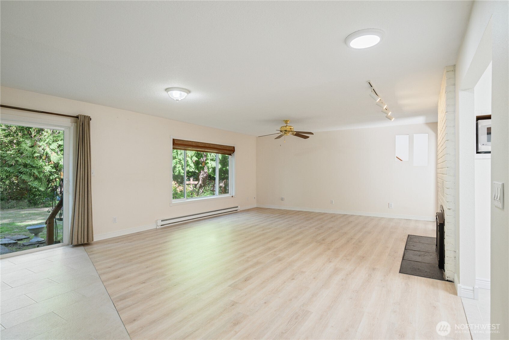 2949 Laurel Road