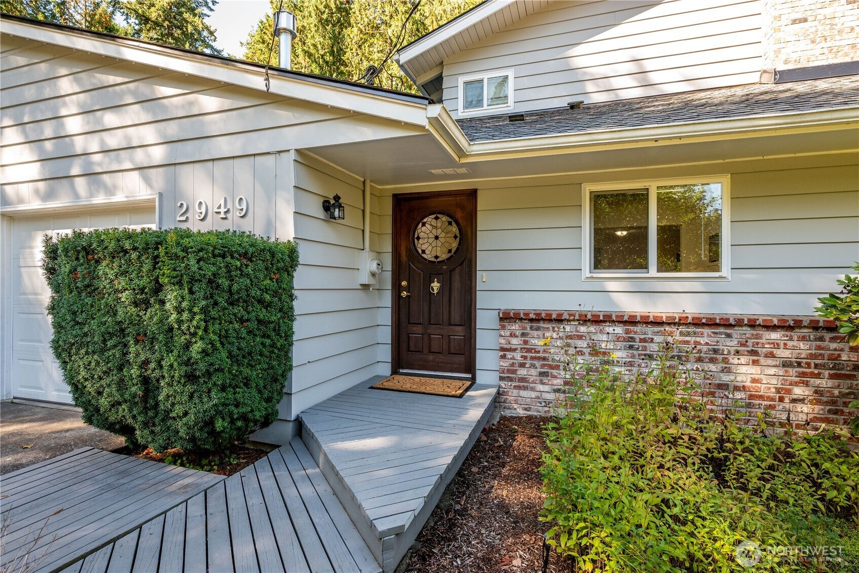 2949 Laurel Road