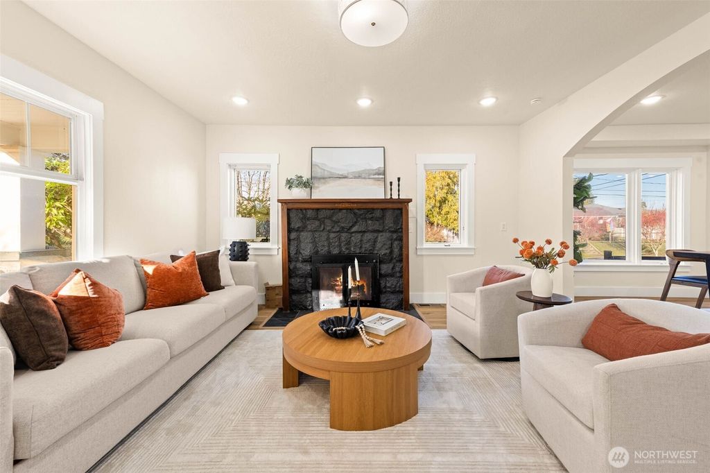 Photo of 1519 N Alder Street, Tacoma, WA 98406 (MLS # 2456928)