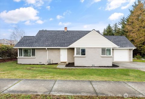 Photo of 350 NE 7th Avenue, Oak Harbor, WA 98277 (MLS # 2459261)