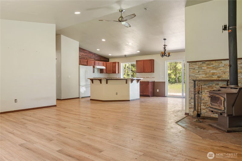 231 W New Moon Lane