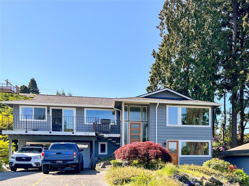 Photo of 712 Alder Street, Edmonds, WA 98020 (MLS # 2077181)