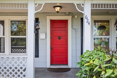 Photo of 624 W Willis Street, Kent, WA 98032 (MLS # 2510178)