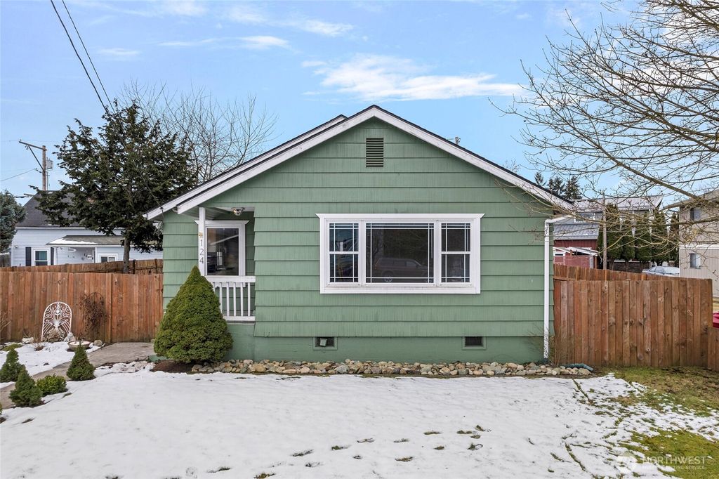 Photo of 124 W Gilman Avenue, Arlington, WA 98223 (MLS # 2330433)