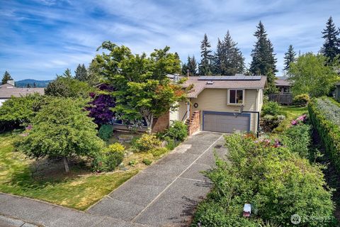 Photo of 1008 W Toledo Street, Bellingham, WA 98229 (MLS # 2522918)