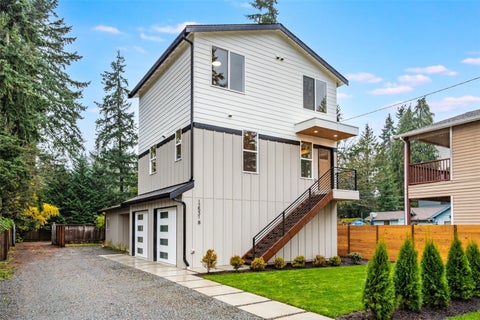 Photo of 12531 25th Avenue NE #B, Seattle, WA 98125 (MLS # 2596875)