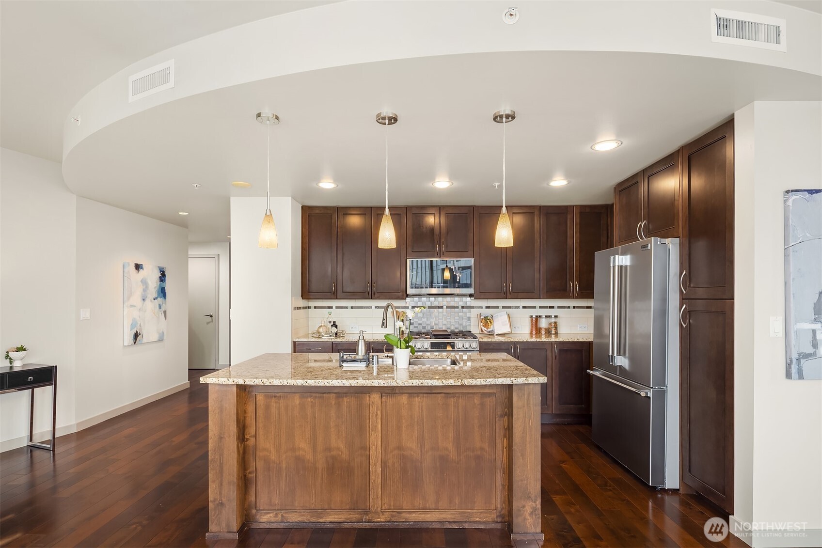 10610 NE 9th Place 1605