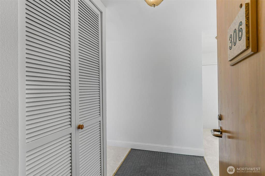 Photo of 521 5th Avenue W #306, Seattle, WA 98119 (MLS # 2534502)