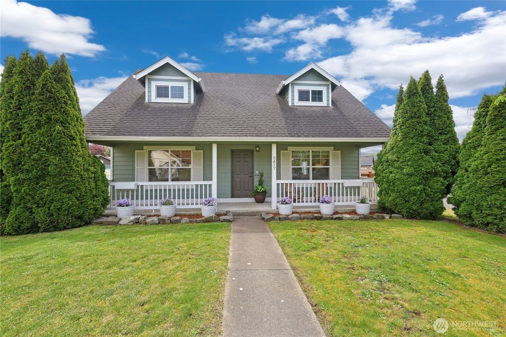 Photo of 5417 156th Avenue Ct E, Sumner, WA 98390 (MLS # 2517973)