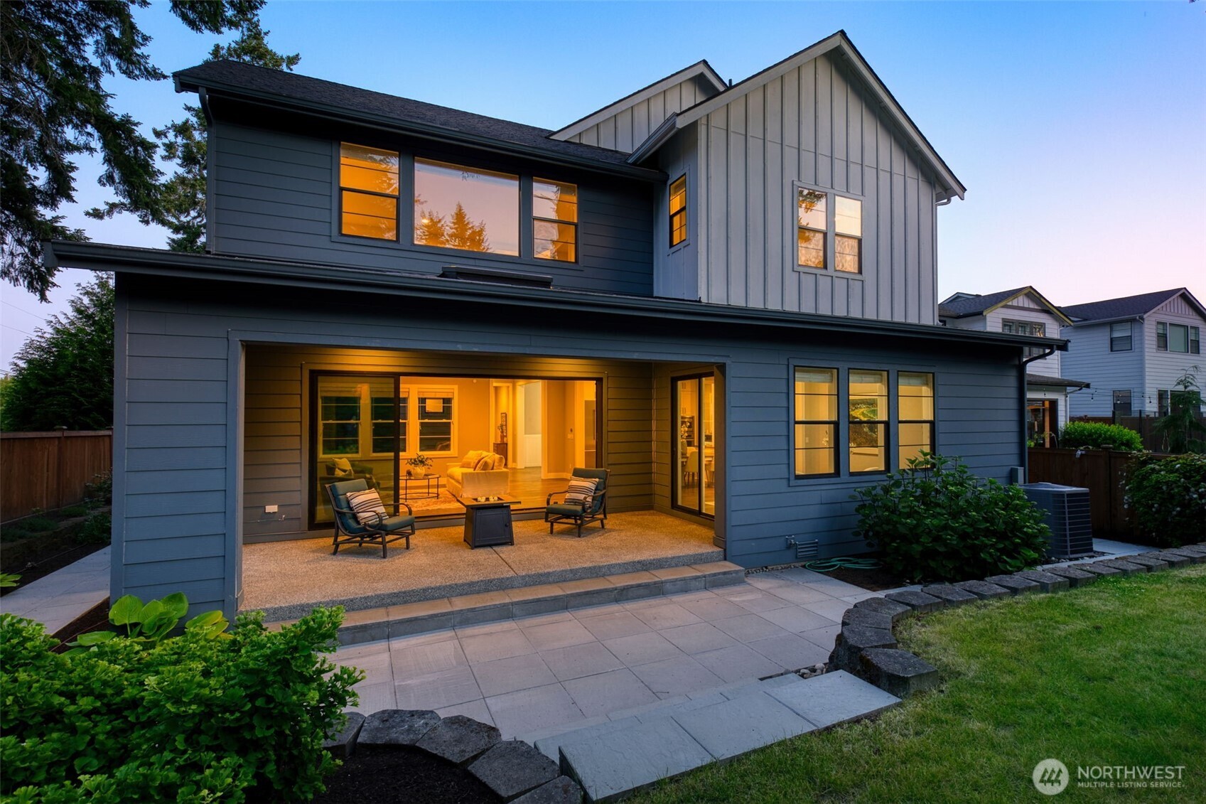8784 NE Winslow Grove Ct