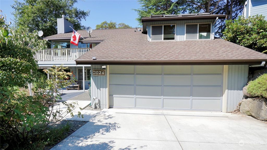 Photo of 3024 SW 116th Place, Burien, WA 98146 (MLS # 2276598)