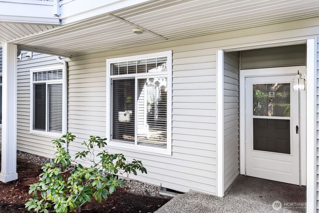 Photo of 5400 Harbour Pointe Boulevard #G104, Mukilteo, WA 98275 (MLS # 2509509)