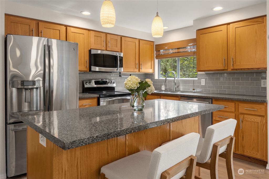 Photo of 26465 186th Court SE, Covington, WA 98042 (MLS # 2290589)