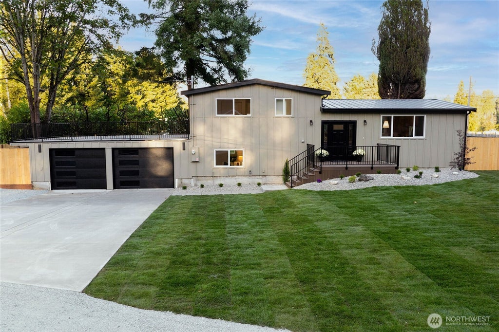 Photo of 28418 152nd Avenue SE, Kent, WA 98042 (MLS # 2587153)