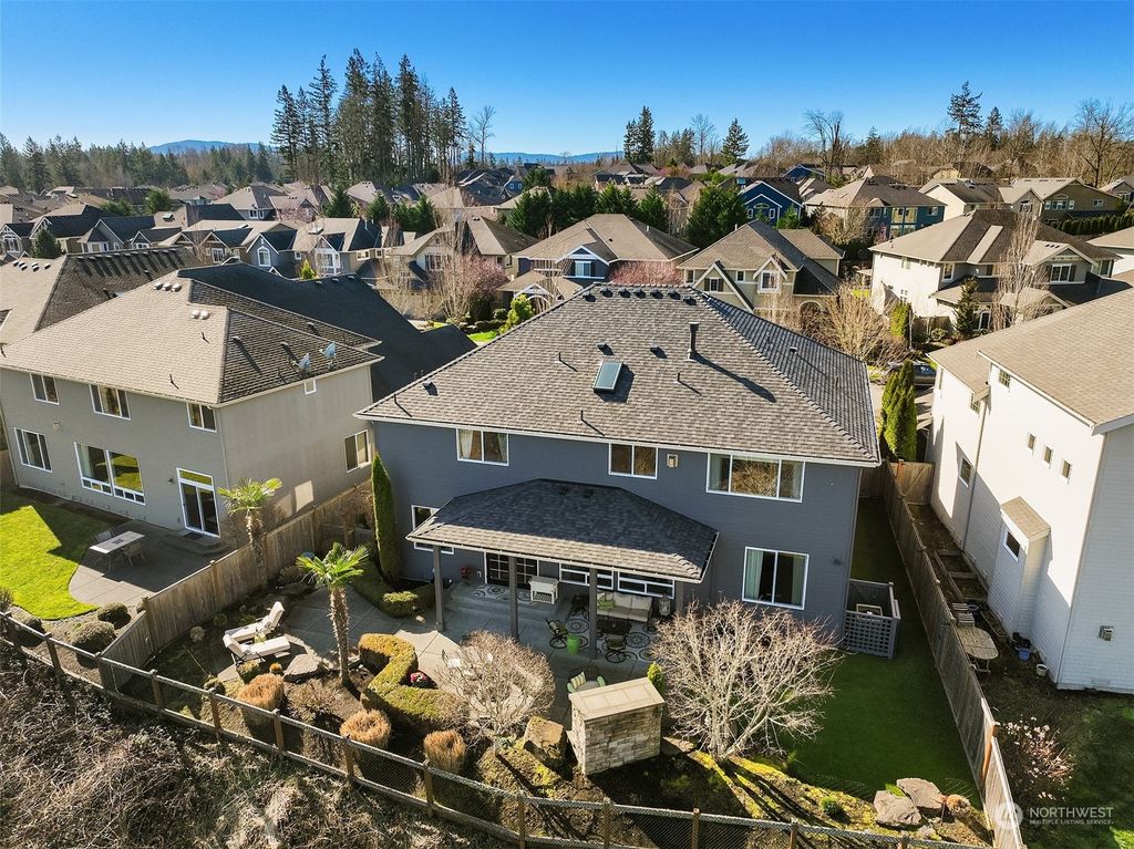 Photo of 1670 273rd Place SE, Sammamish, WA 98075 (MLS # 2202714)