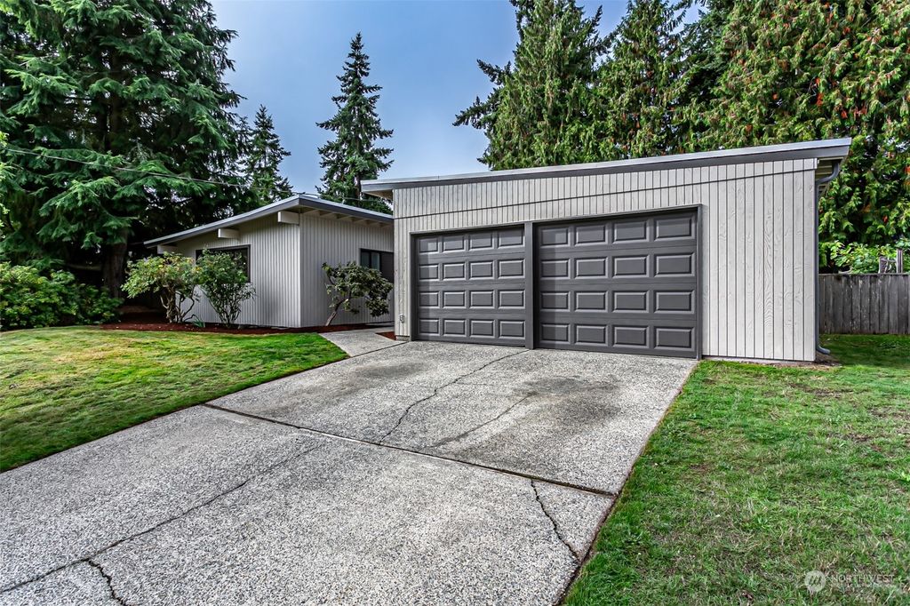 Photo of 251 153 RD Place SE, Bellevue, WA 98007 (MLS # 2169698)