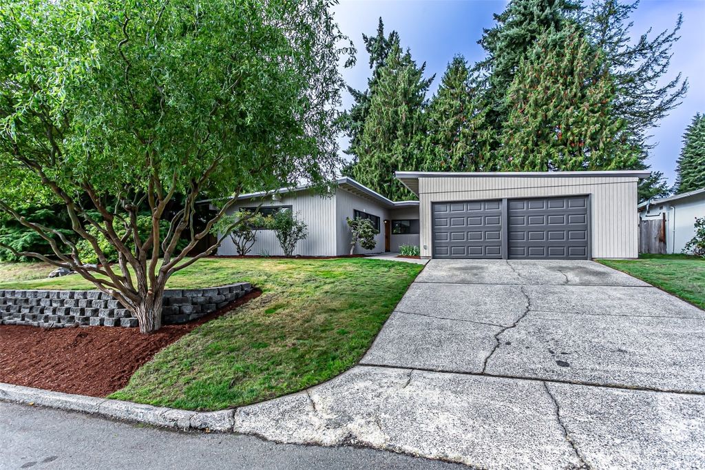Photo of 251 153 RD Place SE, Bellevue, WA 98007 (MLS # 2169698)