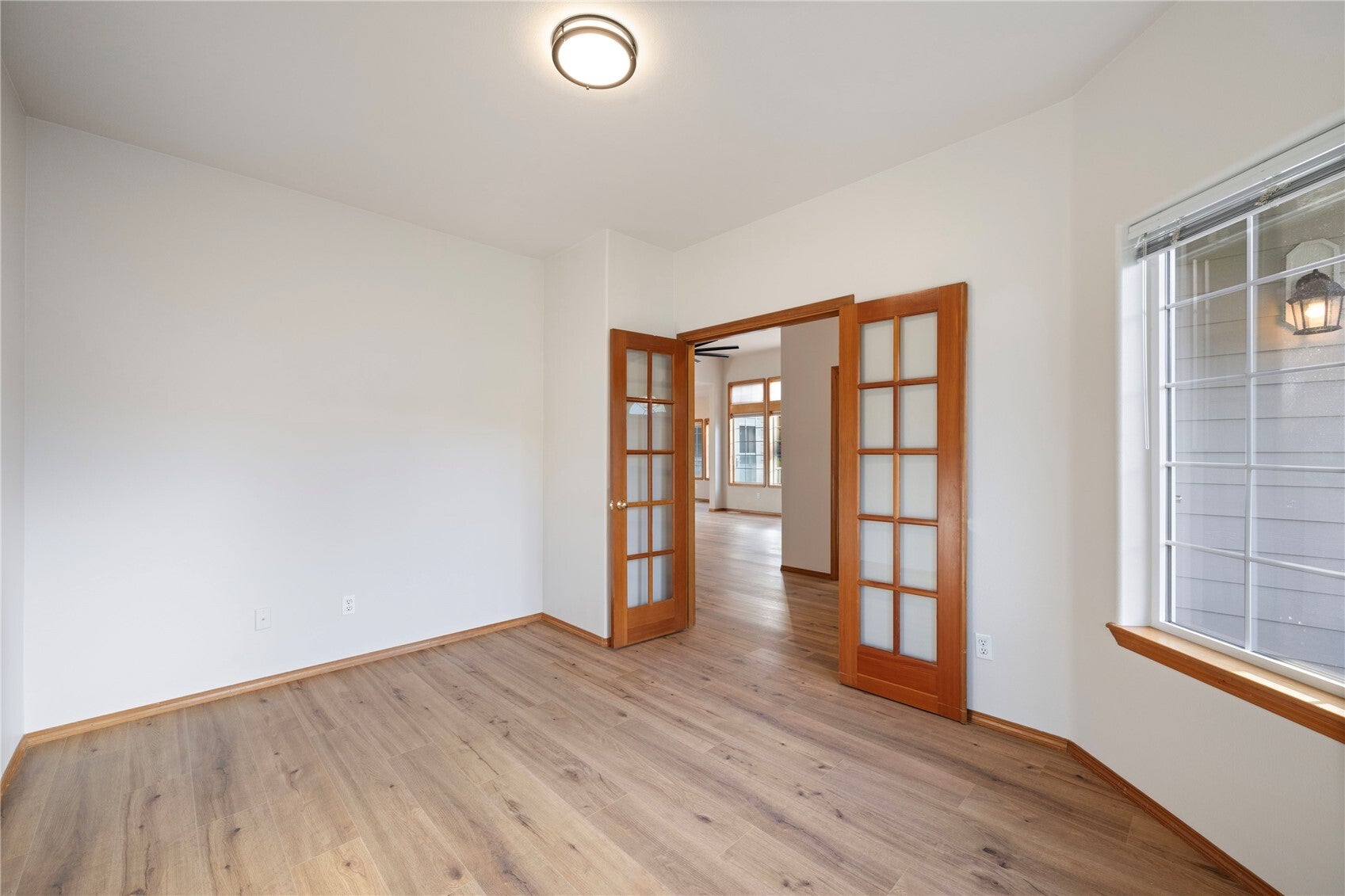 11217 88th Avenue E