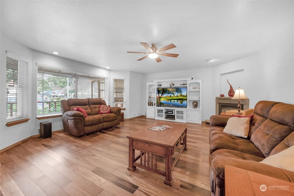 Photo of 11819 18th street St SE, Lake Stevens, WA 98258 (MLS # 2156555)