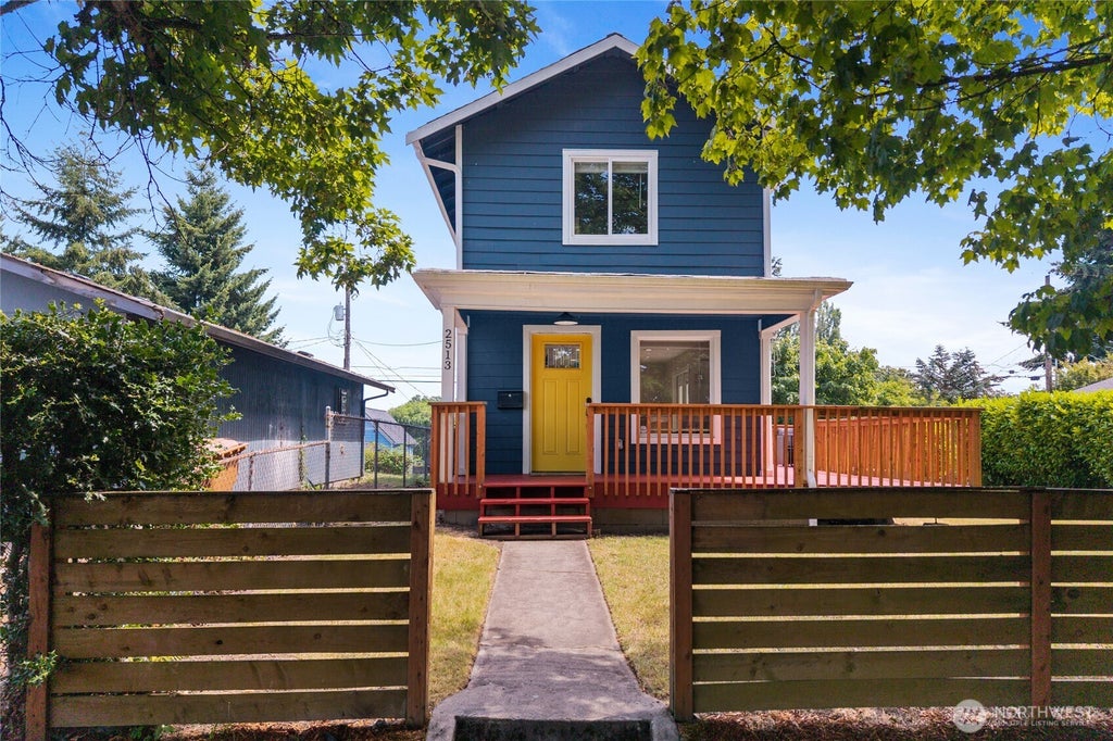 Photo of 2513 S Hosmer Street, Tacoma, WA 98405 (MLS # 2557992)