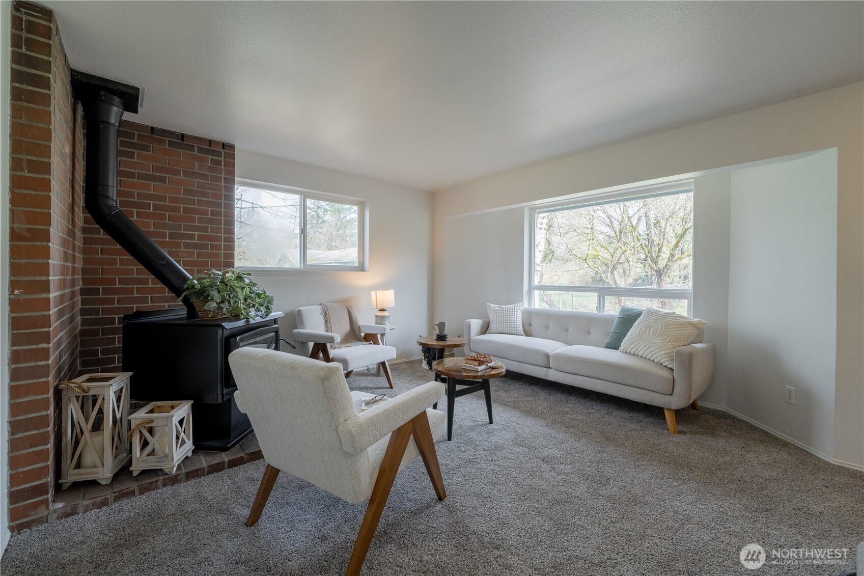 120 W Lewis Avenue