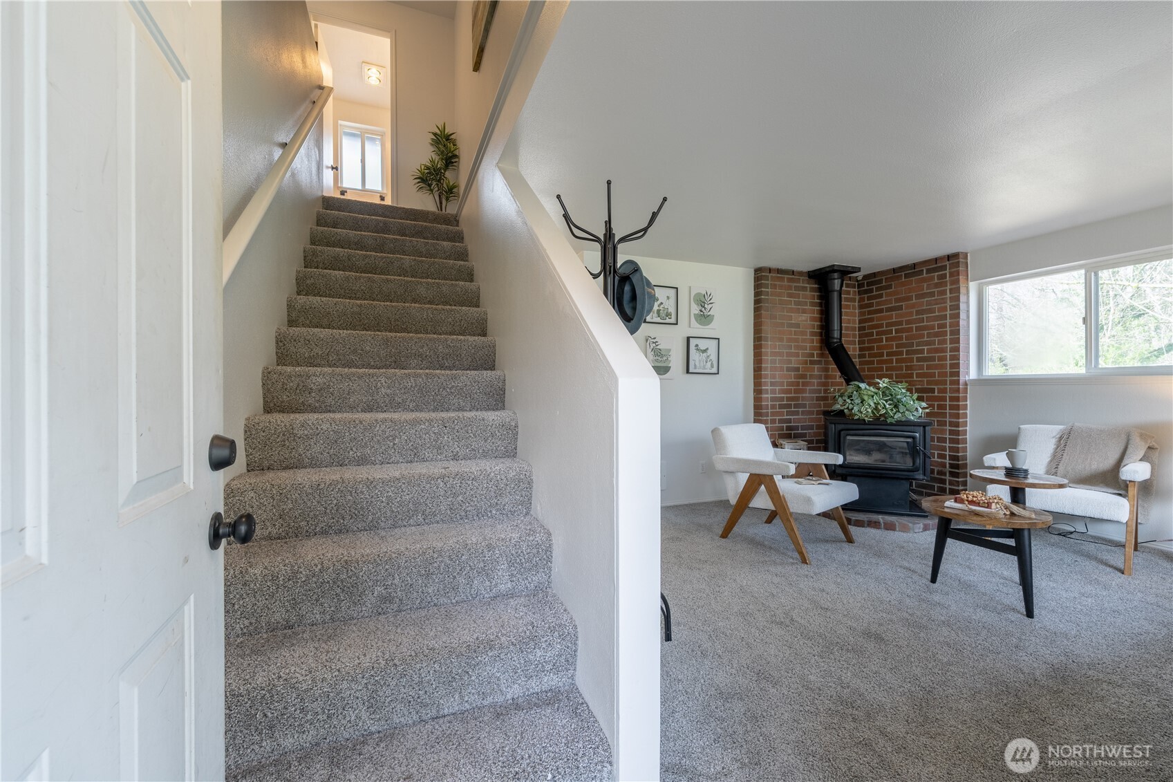 120 W Lewis Avenue