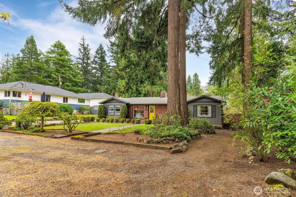 Photo of 2415 SW 146th Street, Burien, WA 98166 (MLS # 2357051)
