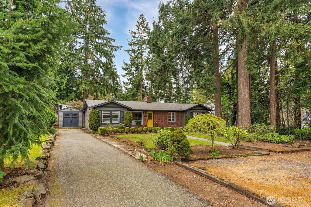 Photo of 2415 SW 146th Street, Burien, WA 98166 (MLS # 2357051)
