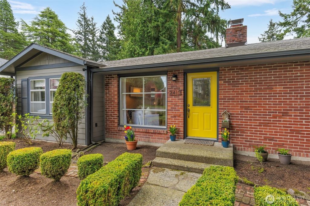Photo of 2415 SW 146th Street, Burien, WA 98166 (MLS # 2357051)