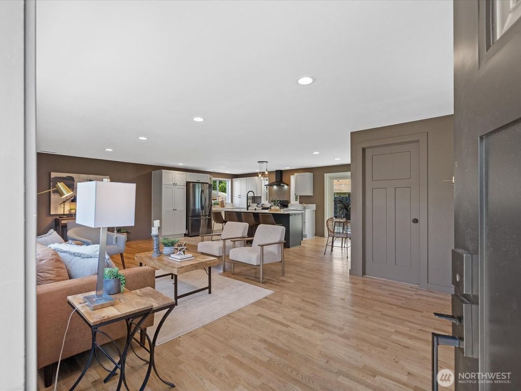 Photo of 18014 110th Place SE, Renton, WA 98055 (MLS # 2531365)