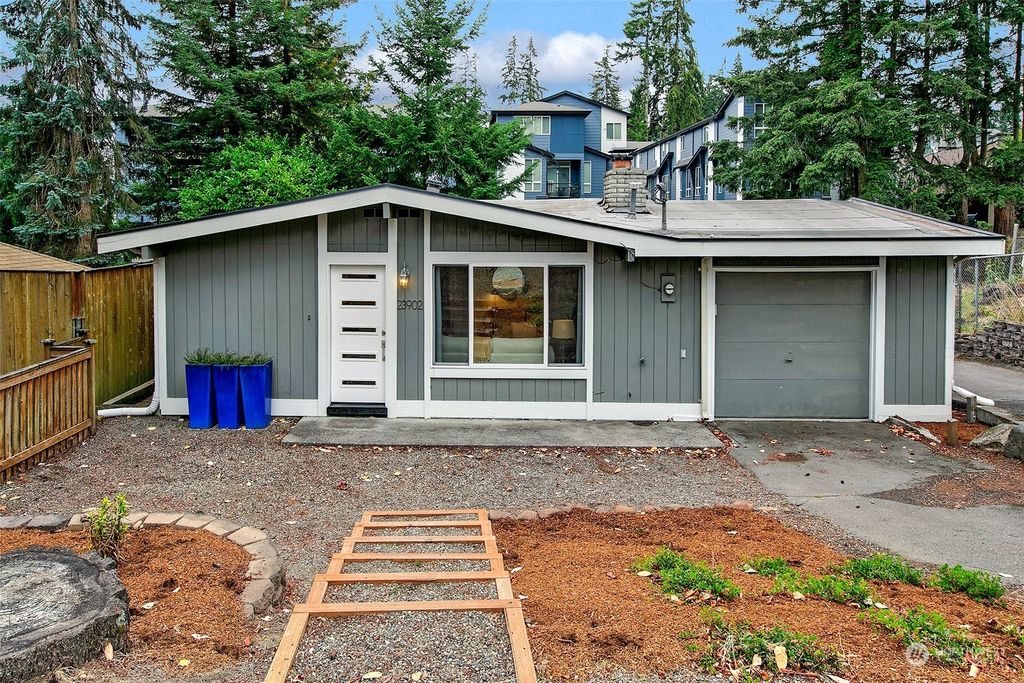 Photo of 23902 54th Avenue W, Mountlake Terrace, WA 98043 (MLS # 2280892)