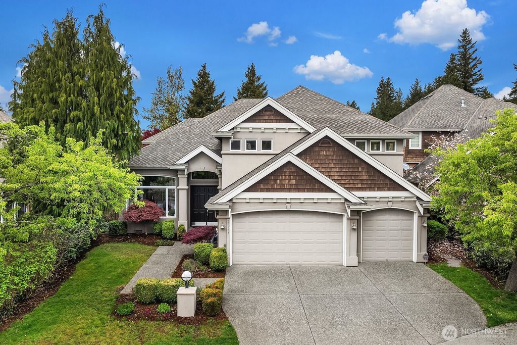 Photo of 20522 NE 23rd Court, Sammamish, WA 98074 (MLS # 2521168)