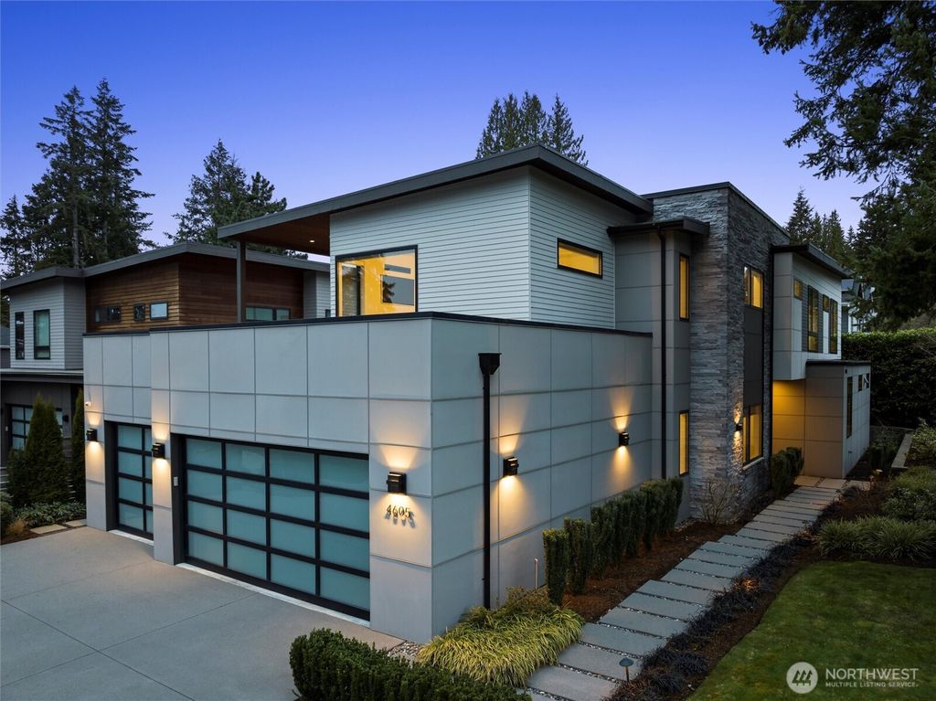 Photo of 4605 108th Avenue NE, Kirkland, WA 98033 (MLS # 2347172)