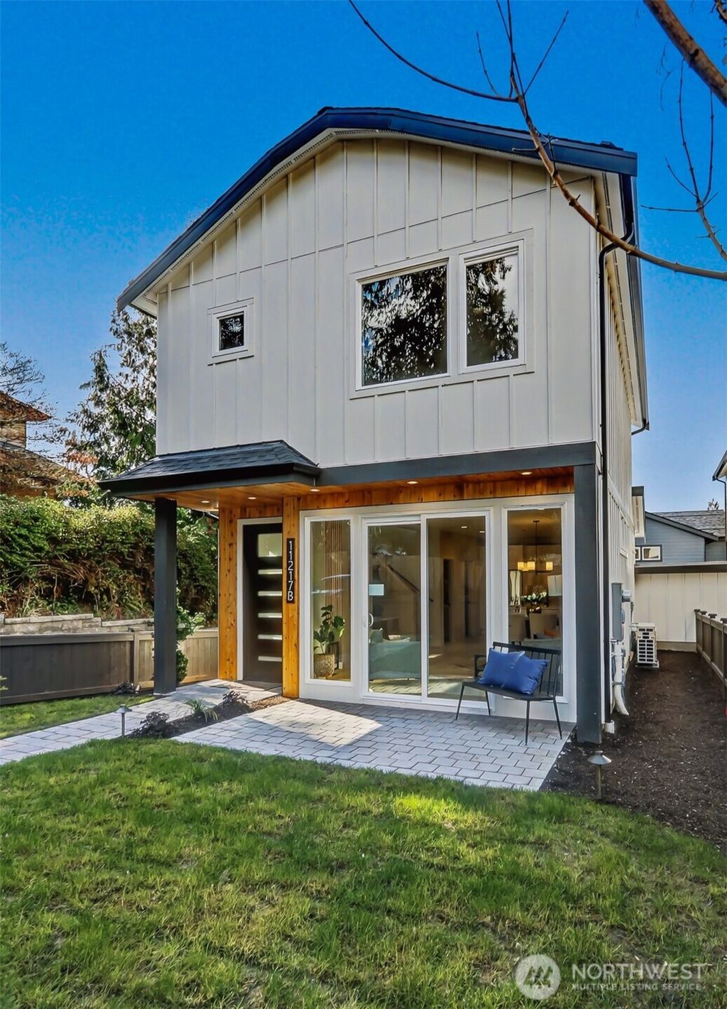 Photo of 11217 NE 95th Street #B, Kirkland, WA 98033 (MLS # 2497474)